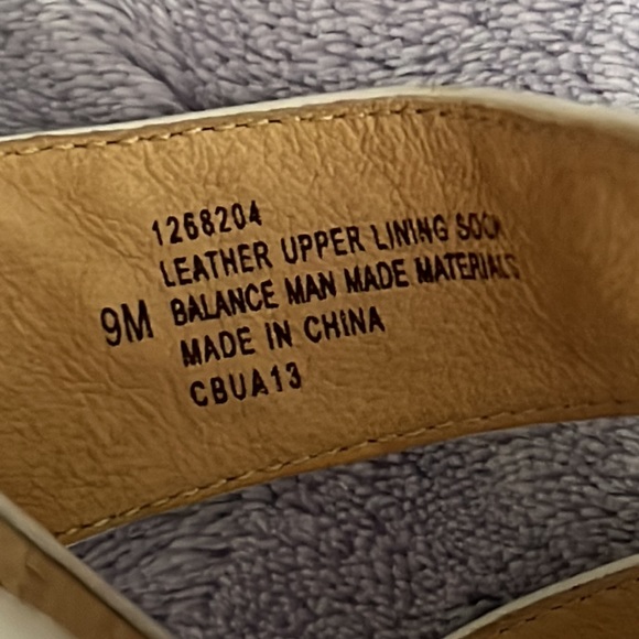 Womens Sofft White Slip On Leather Sandals Beaded Design 1268204 Sz 9M Worn Once - Picture 8 of 9